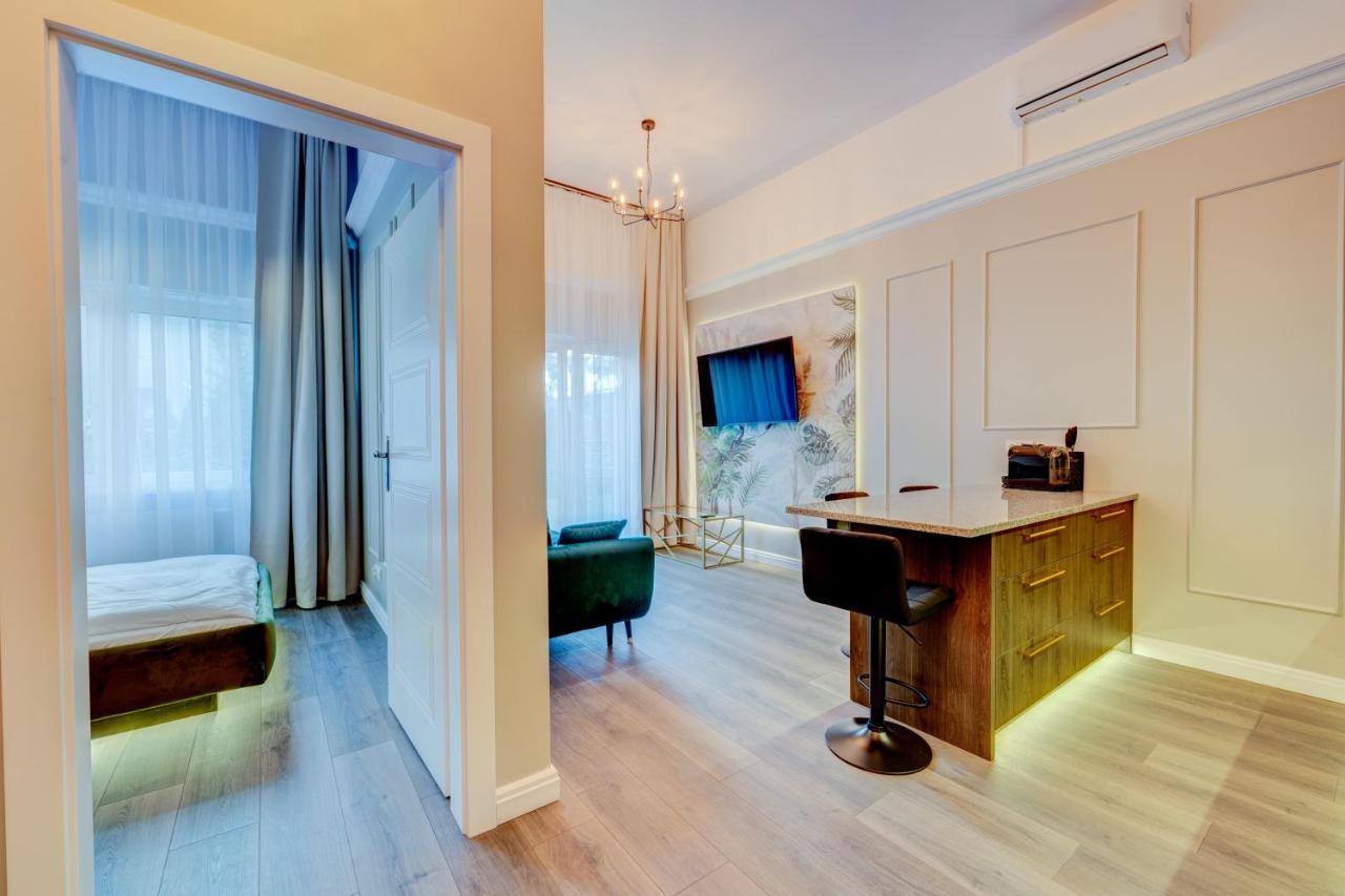 Nova Oasis Garden Apartment