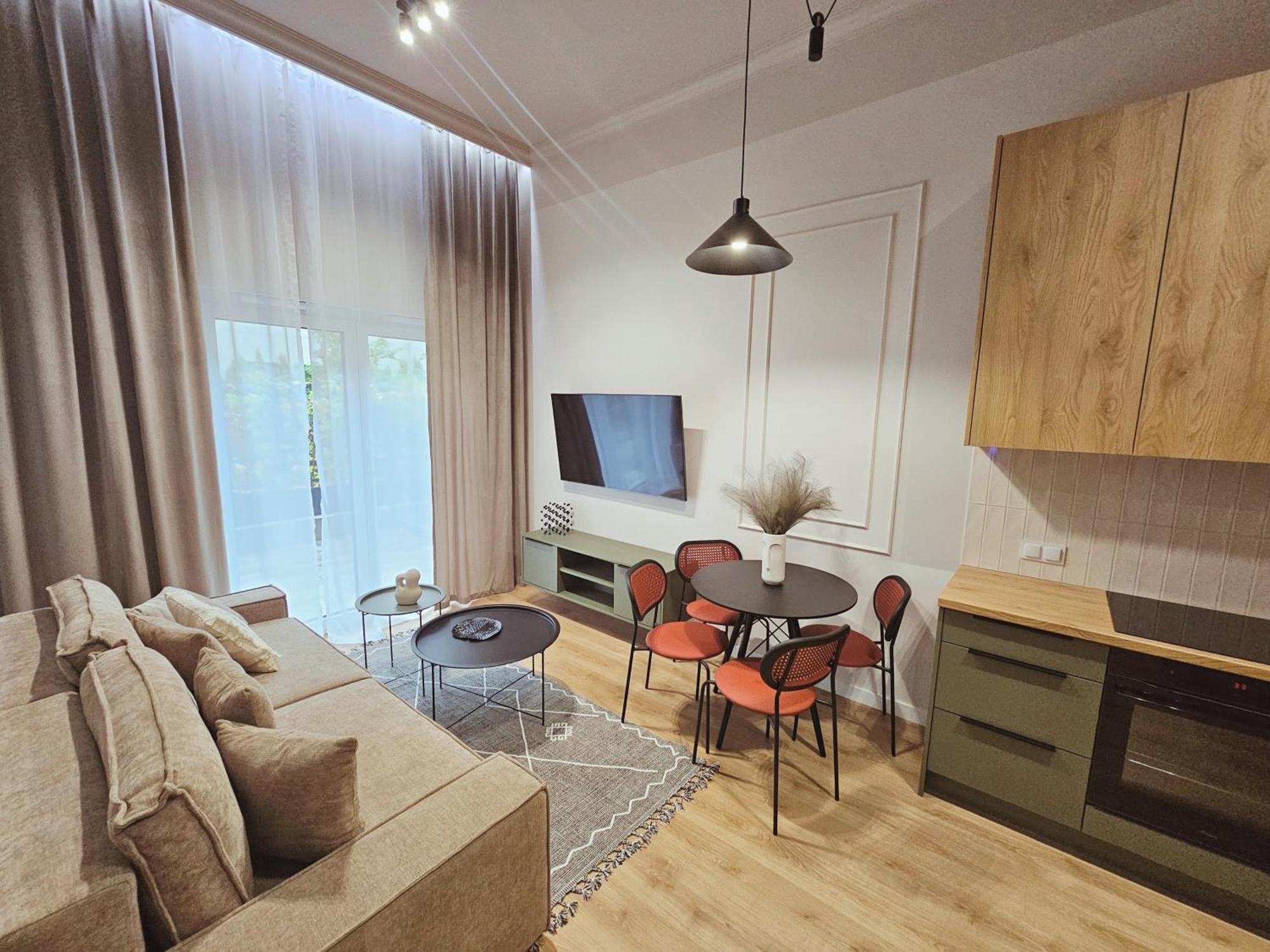 Nova Oasis Garden Apartment